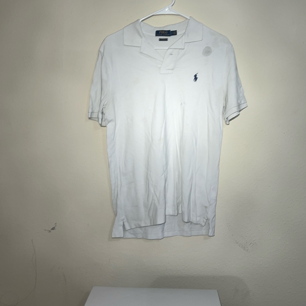 White polo shirr